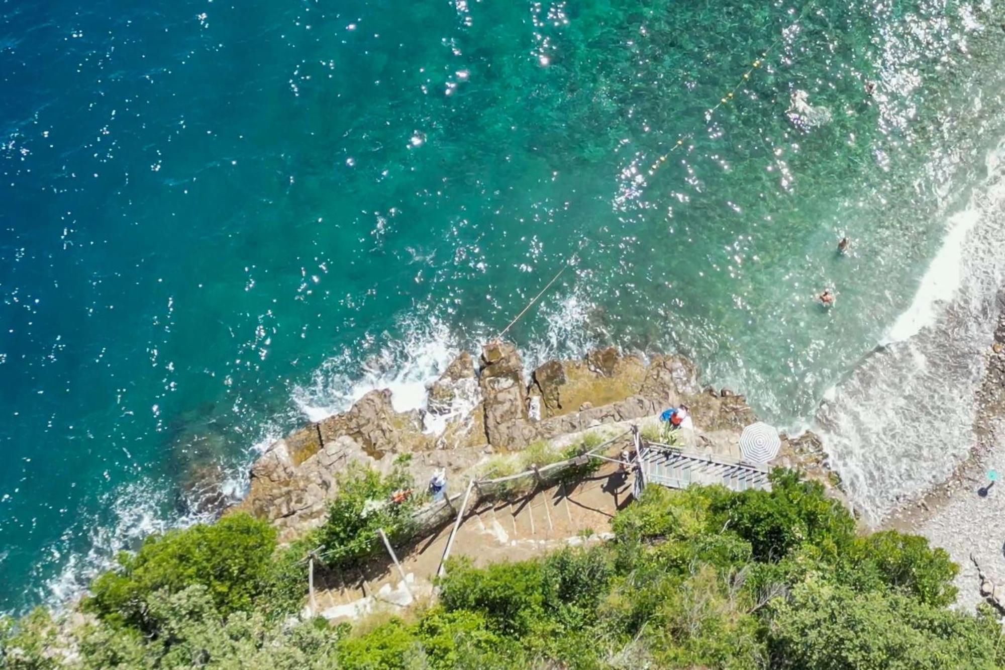 Hostel & Glamping Santa Fortunata Сорренто Экстерьер фото