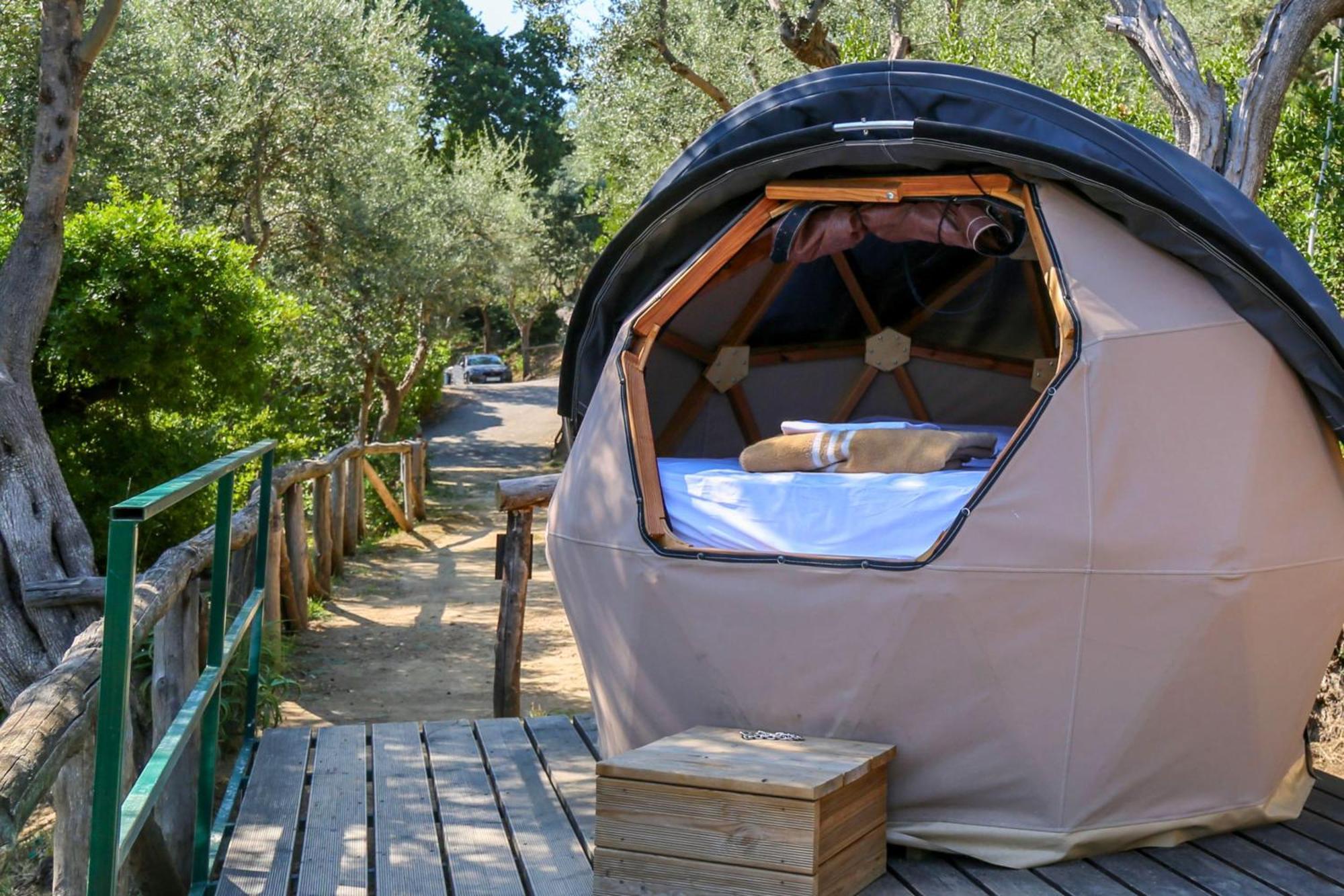 Hostel & Glamping Santa Fortunata Сорренто Экстерьер фото