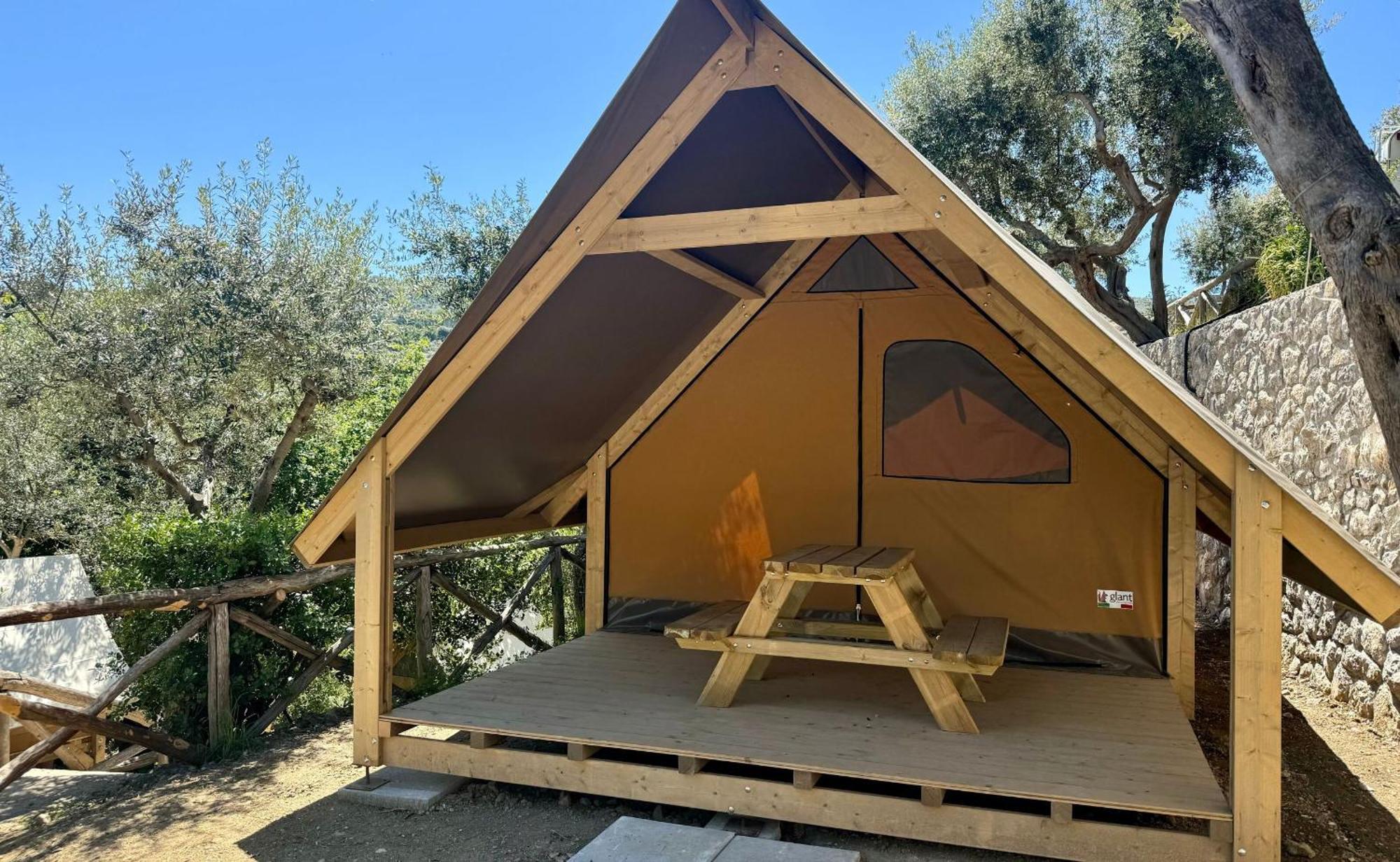 Hostel & Glamping Santa Fortunata Сорренто Экстерьер фото